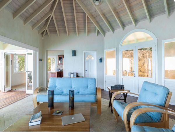 Antigua Barbuda Home 1003109
