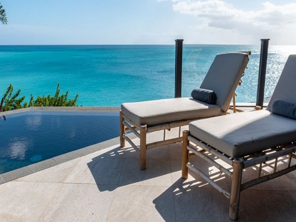 Antigua Barbuda Home 1003110