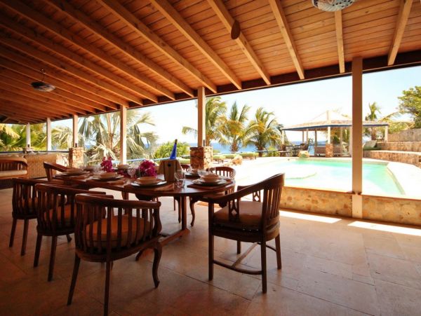 Antigua Barbuda Home 1003112