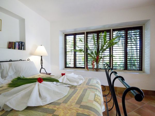 Antigua Barbuda Home 1003112