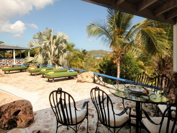 Antigua Barbuda Home 1003112