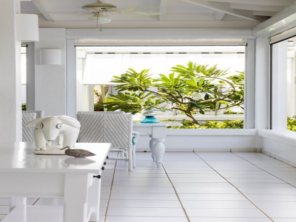 Antigua Barbuda Home 1003114