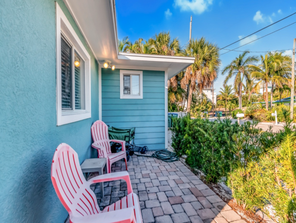 Bradenton Two Bedroom Vacation Home with private pool
