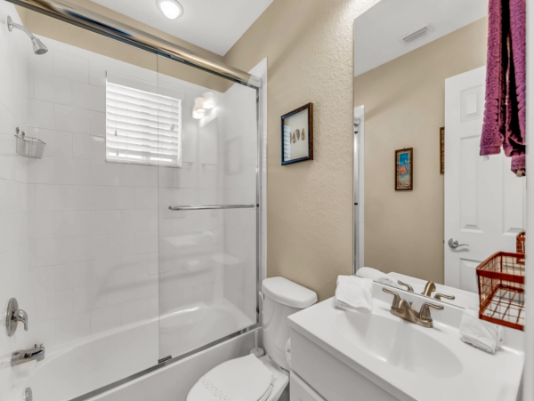 Bradenton Two Bedroom Vacation Home with private pool