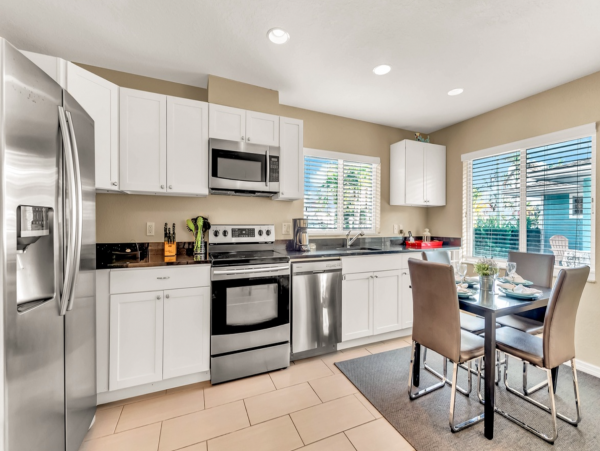 Bradenton Two Bedroom Vacation Home with private pool
