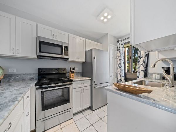 Ocean Views Kahana Vacation Condo Two Bedroom Walk To Beach