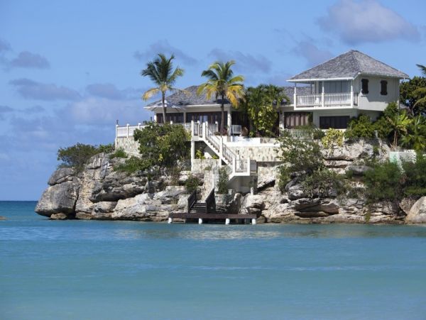 Antigua Barbuda Home 1003117