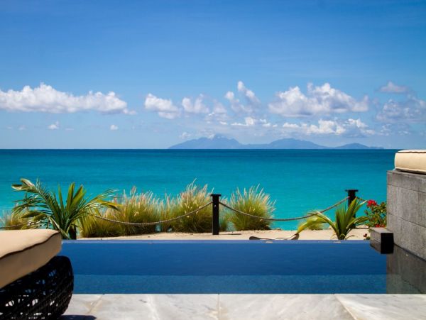 Antigua Barbuda Home 1003121