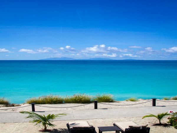 Antigua Barbuda Home 1003121