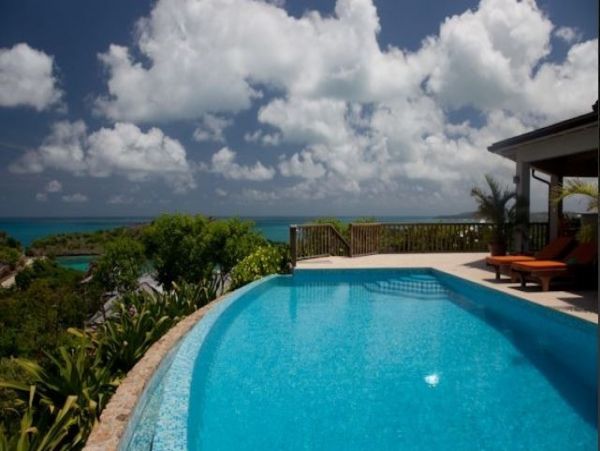 Antigua Barbuda Home 1003122