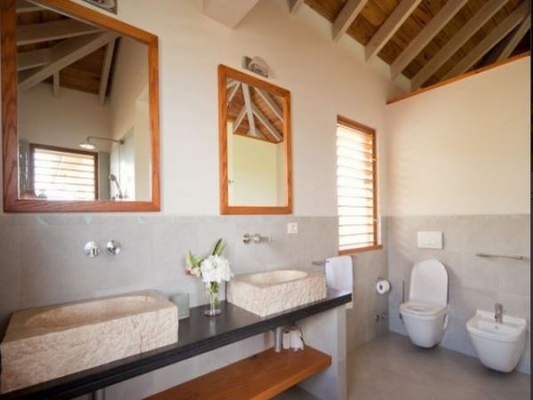 Antigua Barbuda Home 1003122