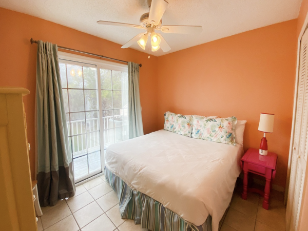 Beach Vacation Duplex in Bradenton Beach Sleeps 4 Guests