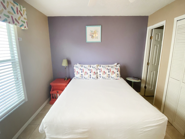 Beach Vacation Duplex in Bradenton Beach Sleeps 4 Guests