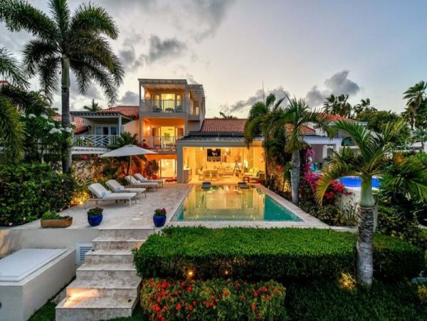 Antigua Spectacular Three Bedroom Villa Oceaen View