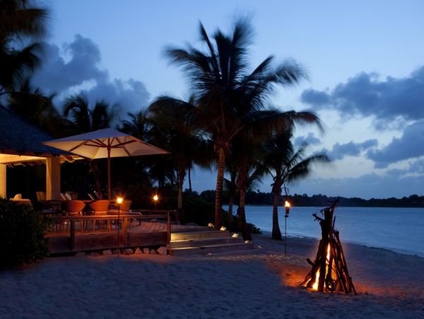 Antigua Barbuda Home 1003125