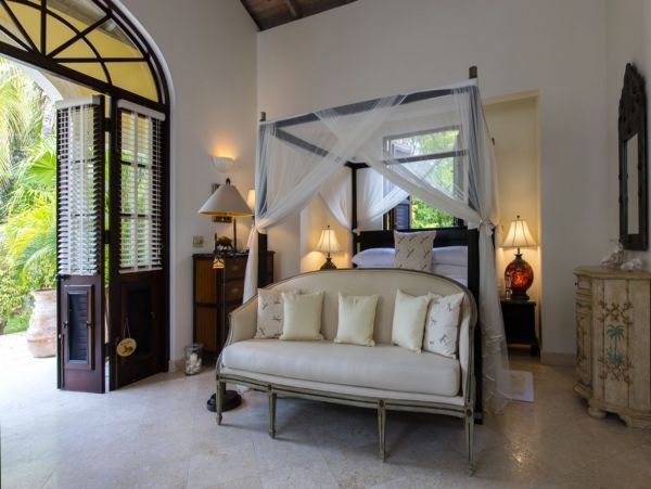 Antigua Barbuda Home 1003125