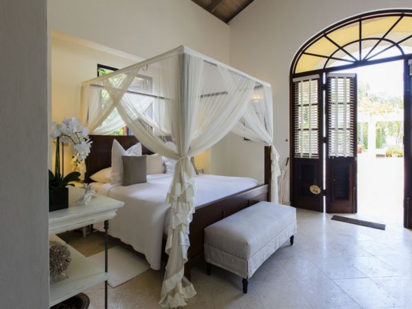 Antigua Barbuda Home 1003125