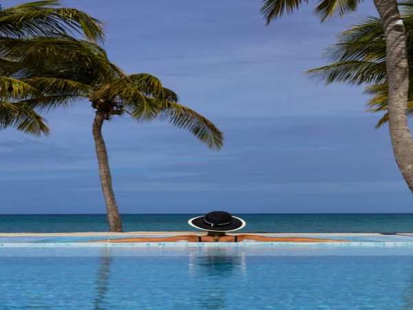 Antigua Barbuda Home 1003126