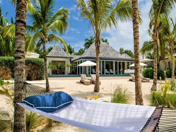 Antigua Barbuda Home 1003130