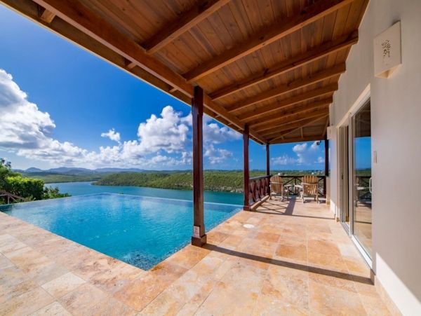Antigua Barbuda Home 1003131