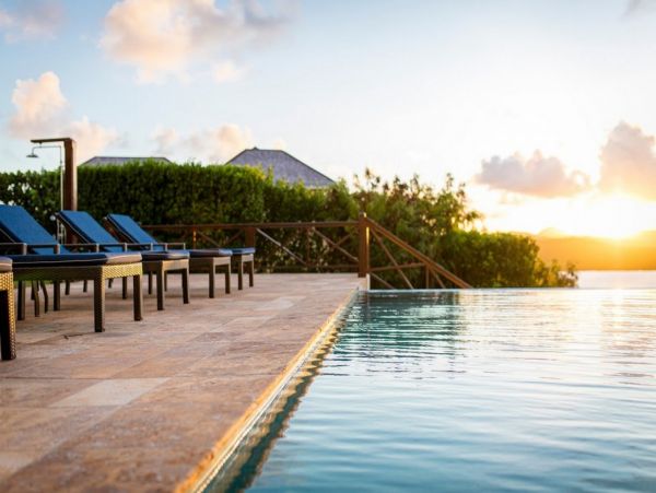 Antigua Barbuda Home 1003131