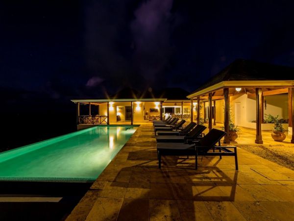 Antigua Barbuda Home 1003131