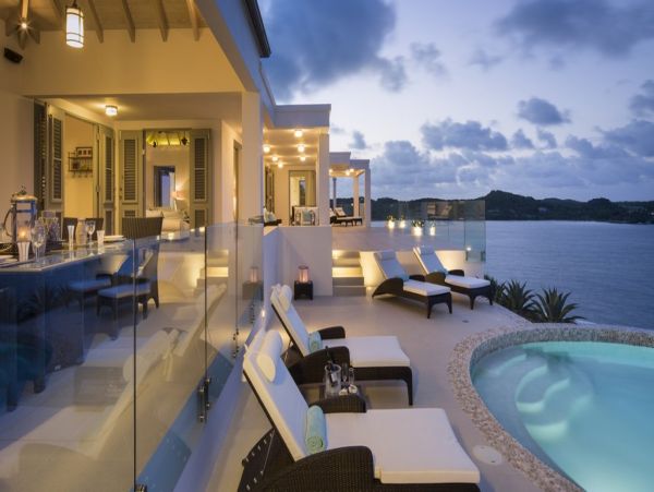Antigua Barbuda Home 1003132