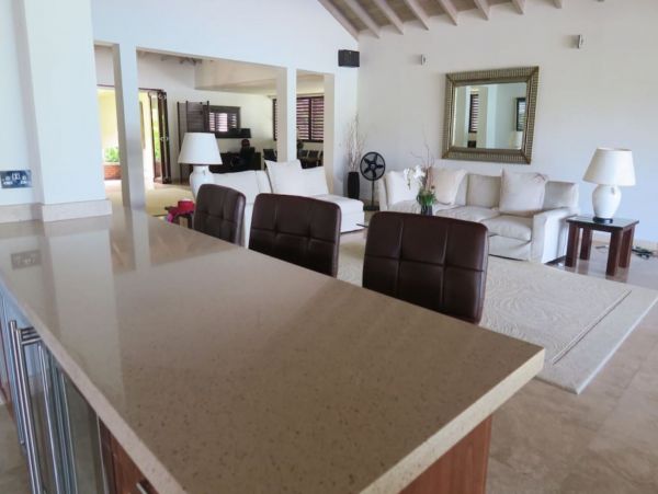 Antigua Barbuda Home 1003133