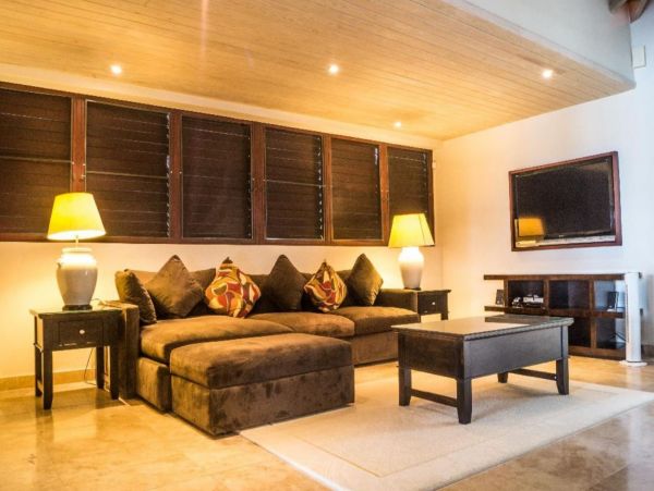 Antigua Barbuda Home 1003133