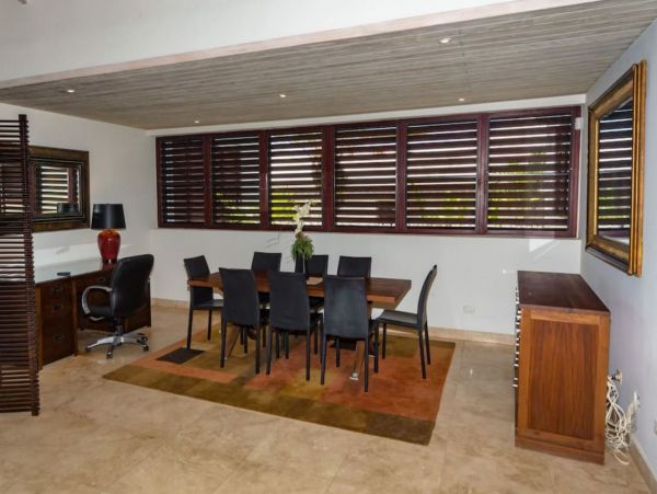 Antigua Barbuda Home 1003133