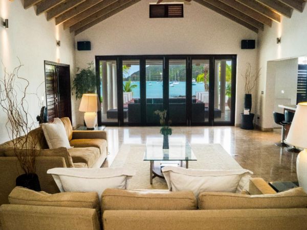 Antigua Barbuda Home 1003133