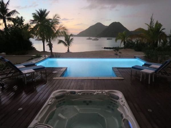 Antigua Barbuda Home 1003133