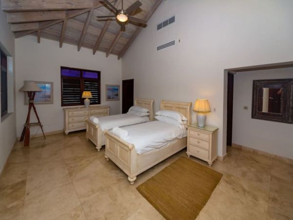 Antigua Barbuda Home 1003133