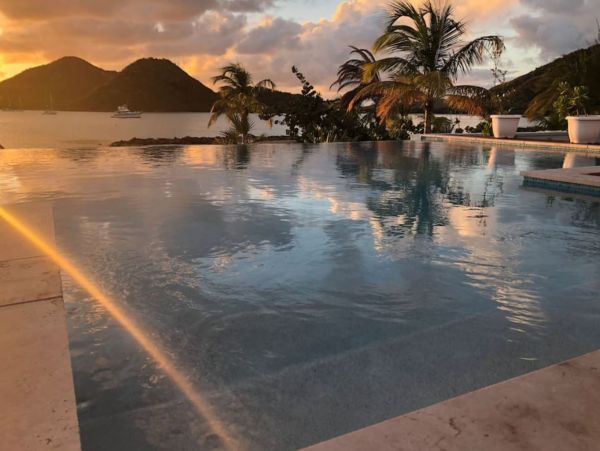 Antigua Barbuda Home 1003133