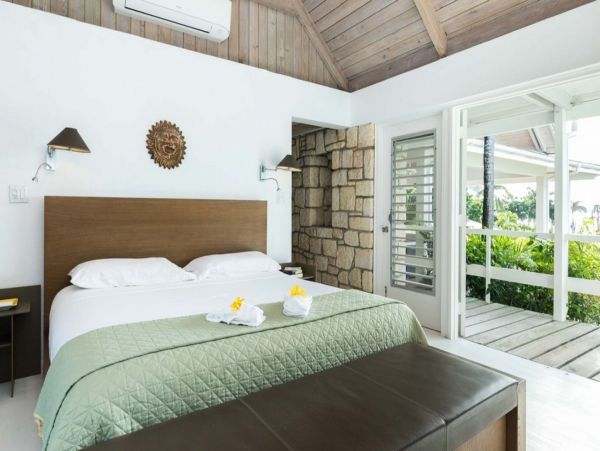 Antigua Barbuda Home 1003135