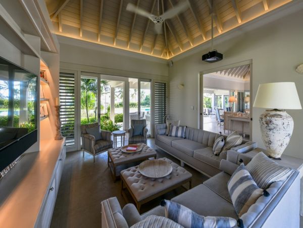 Antigua Barbuda Home 1003137
