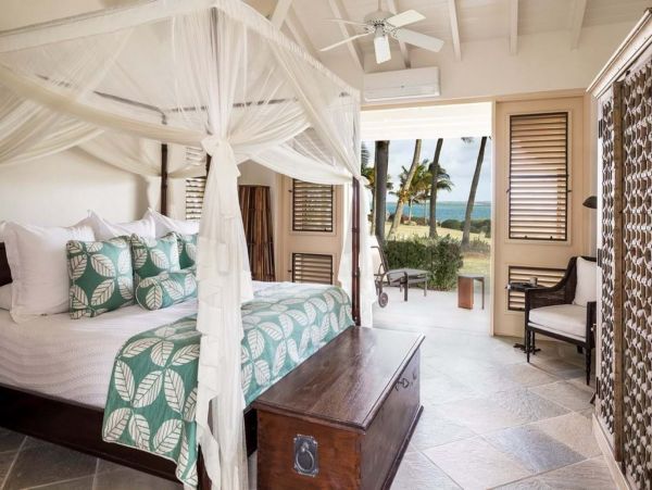 Antigua Barbuda Home 1003138