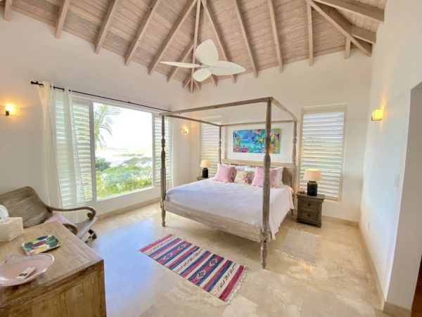 Antigua Barbuda Home 1003140