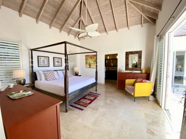 Antigua Barbuda Home 1003140