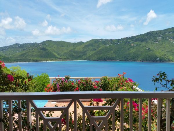 St. Thomas Home 1003142