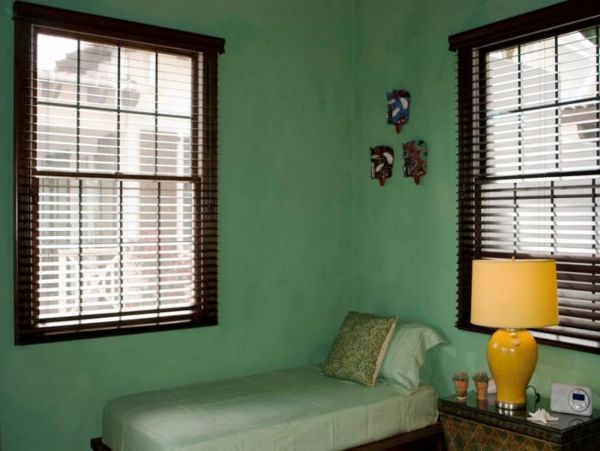 St. Thomas Home 1003142