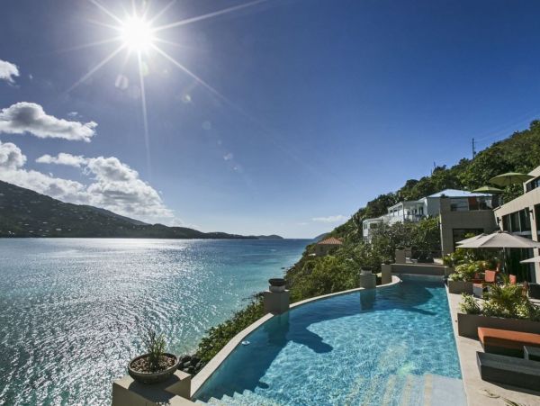 St. Thomas Exclusive Vacation Residence Sleeps 18