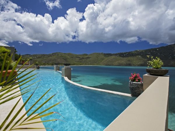 St. Thomas Exclusive Vacation Residence Sleeps 18
