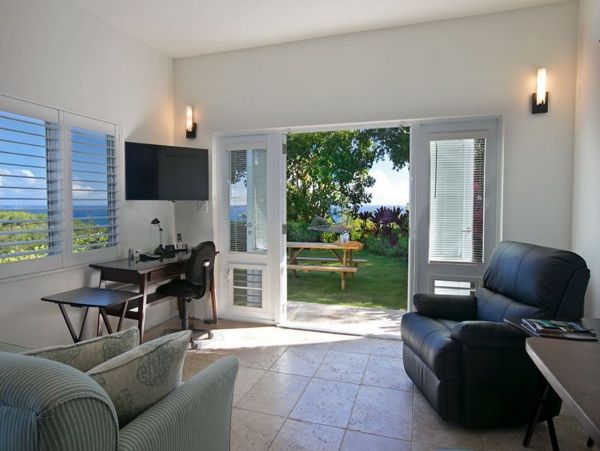 St. Thomas Home 1003145