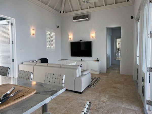 St. Thomas Home 1003145