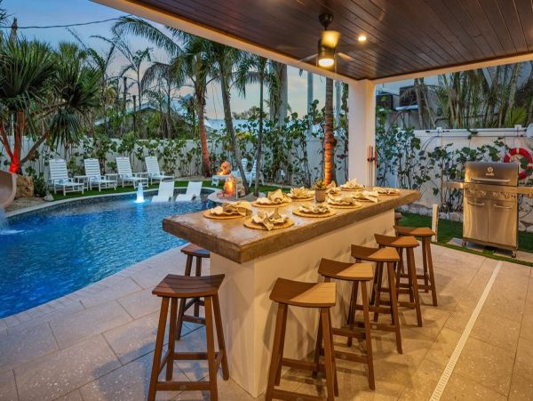 Luxury Siesta Key Vacation Rental Home - Steps from the Beach
