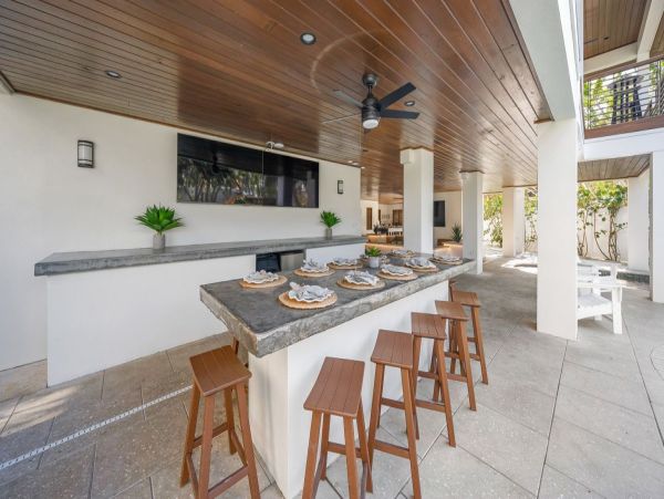 Luxury Siesta Key Vacation Rental Home - Steps from the Beach