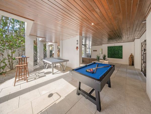 Luxury Siesta Key Vacation Rental Home - Steps from the Beach