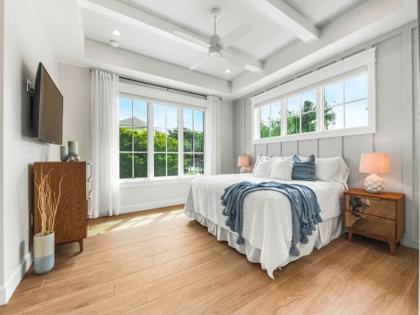 Luxury Siesta Key Vacation Rental Home - Steps from the Beach
