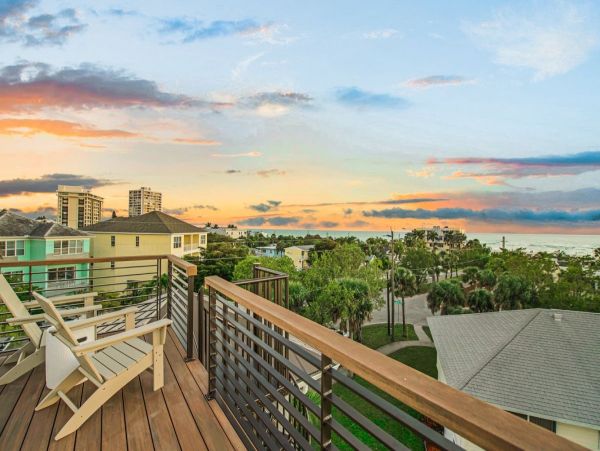 Luxury Siesta Key Vacation Rental Home - Steps from the Beach